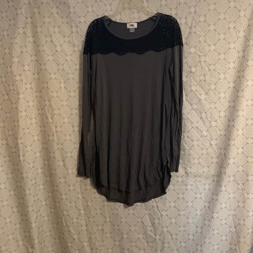 Old Navy Long Sleeve Tee
